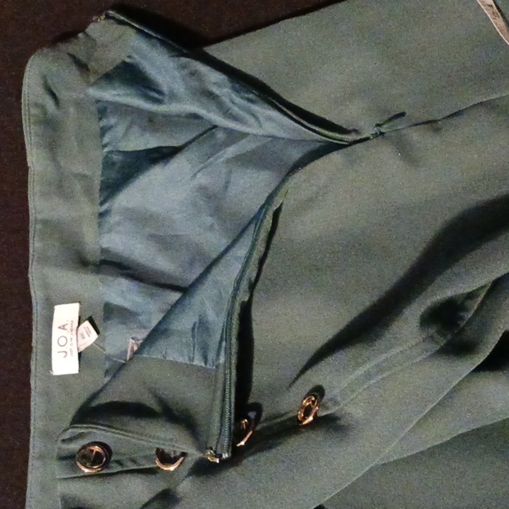 J.O.A. Dressy Shorts with Front Gold Button Detail Size XXL Dark Teal - Picture 7 of 10